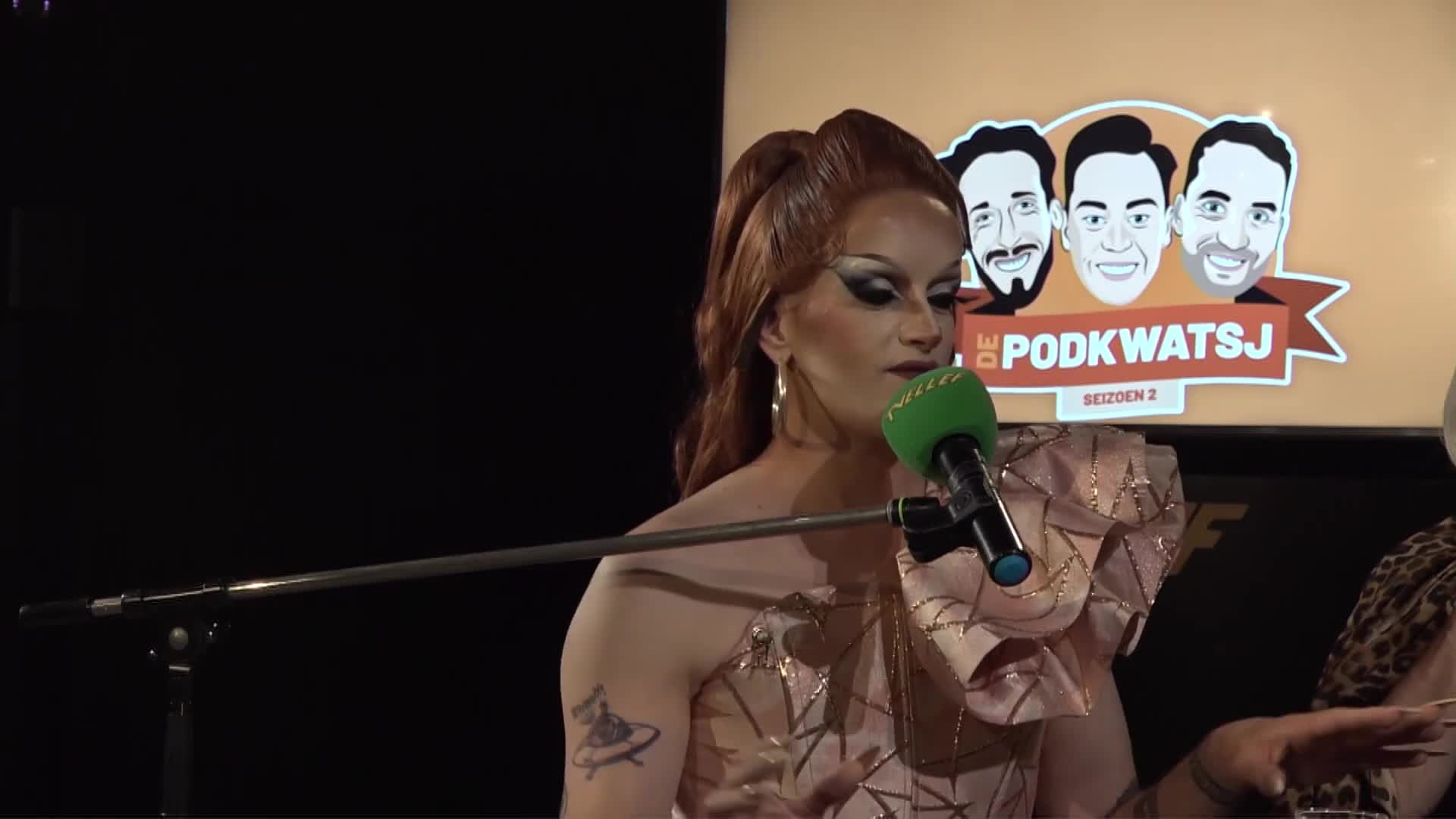 Afl 19 'Het is de huishoudbeurs voor drag queens!'