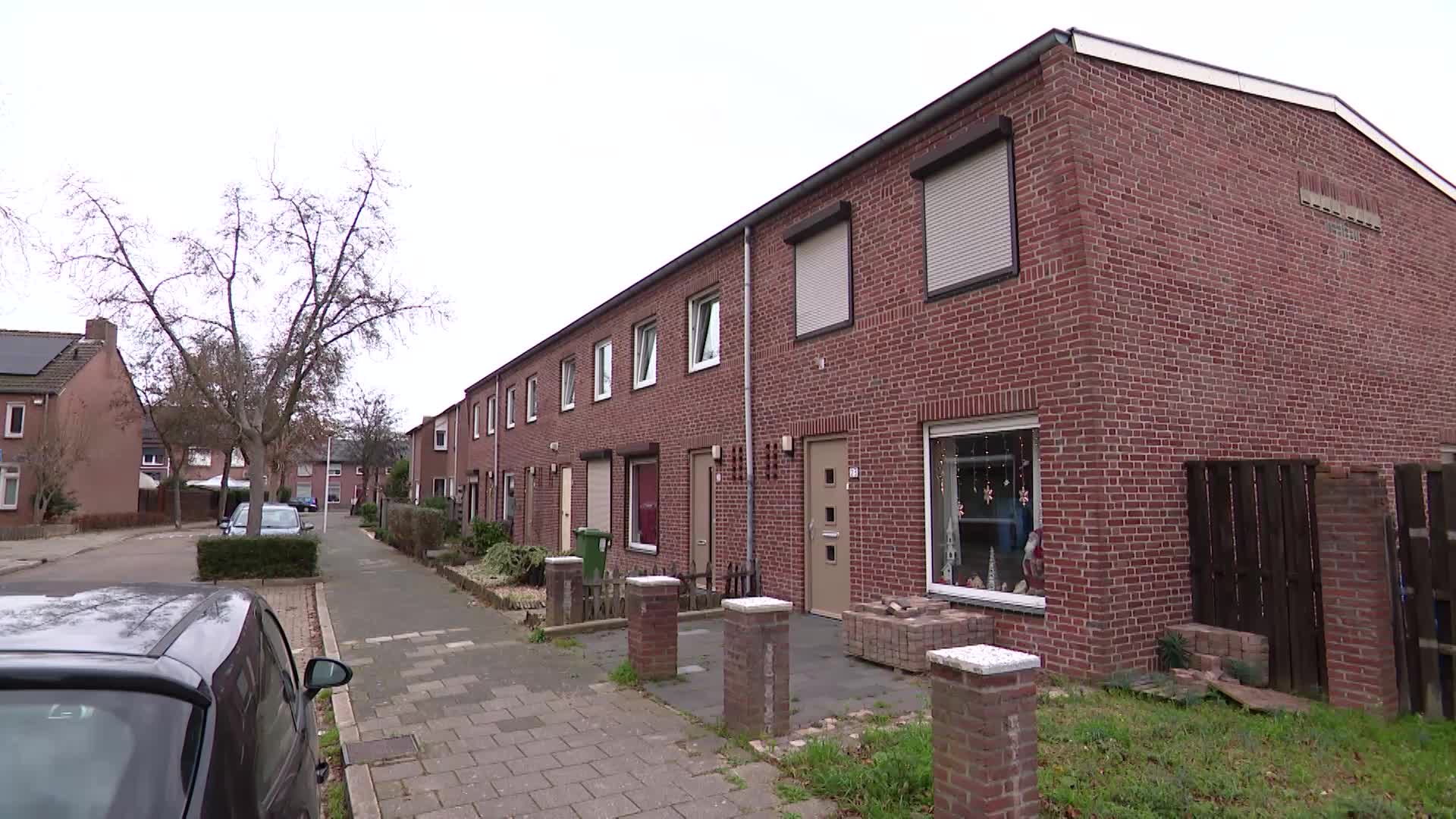 Bejaarde man gewond bij woningoverval